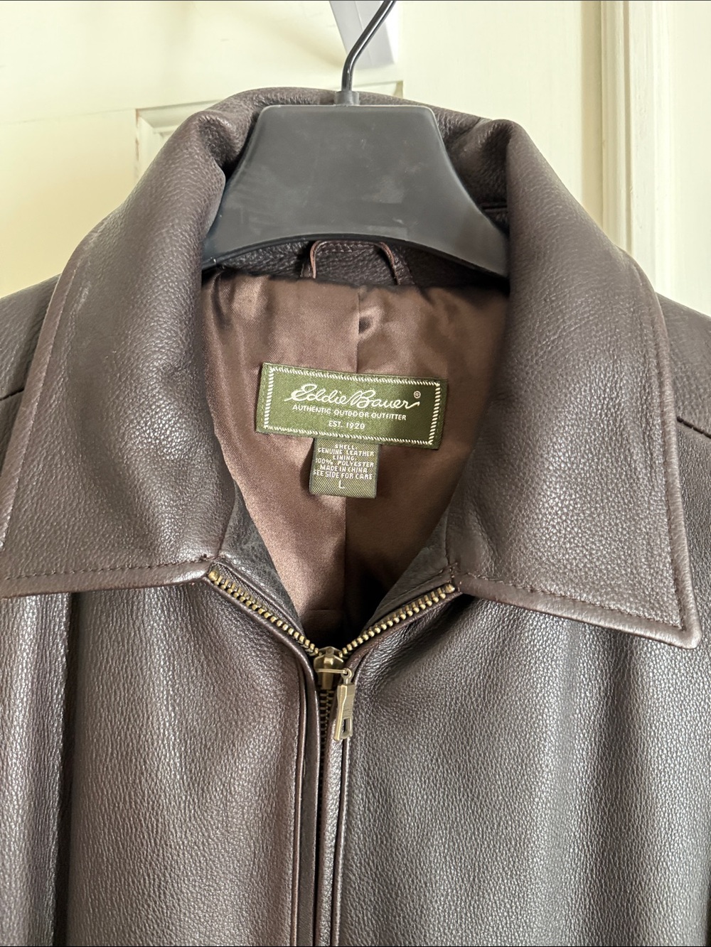 Eddie Bauer Women’s Dark Brown Leather Zip-Front Trench - Picture 2 of 9